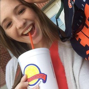 Meet your Posher, Julia